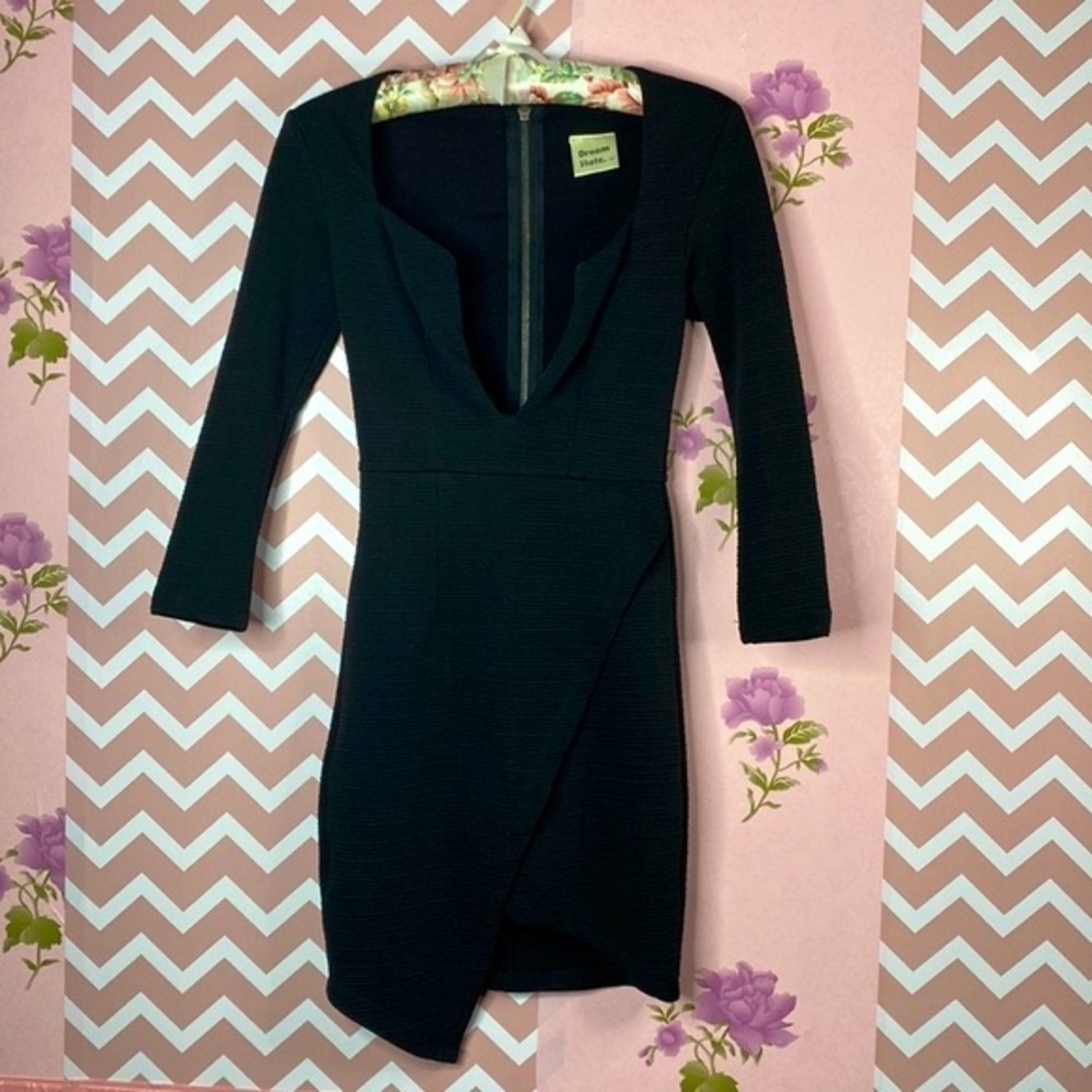 🌷 Dream State 🌷 Sexy Low Cut Asymmetrical Black Dress